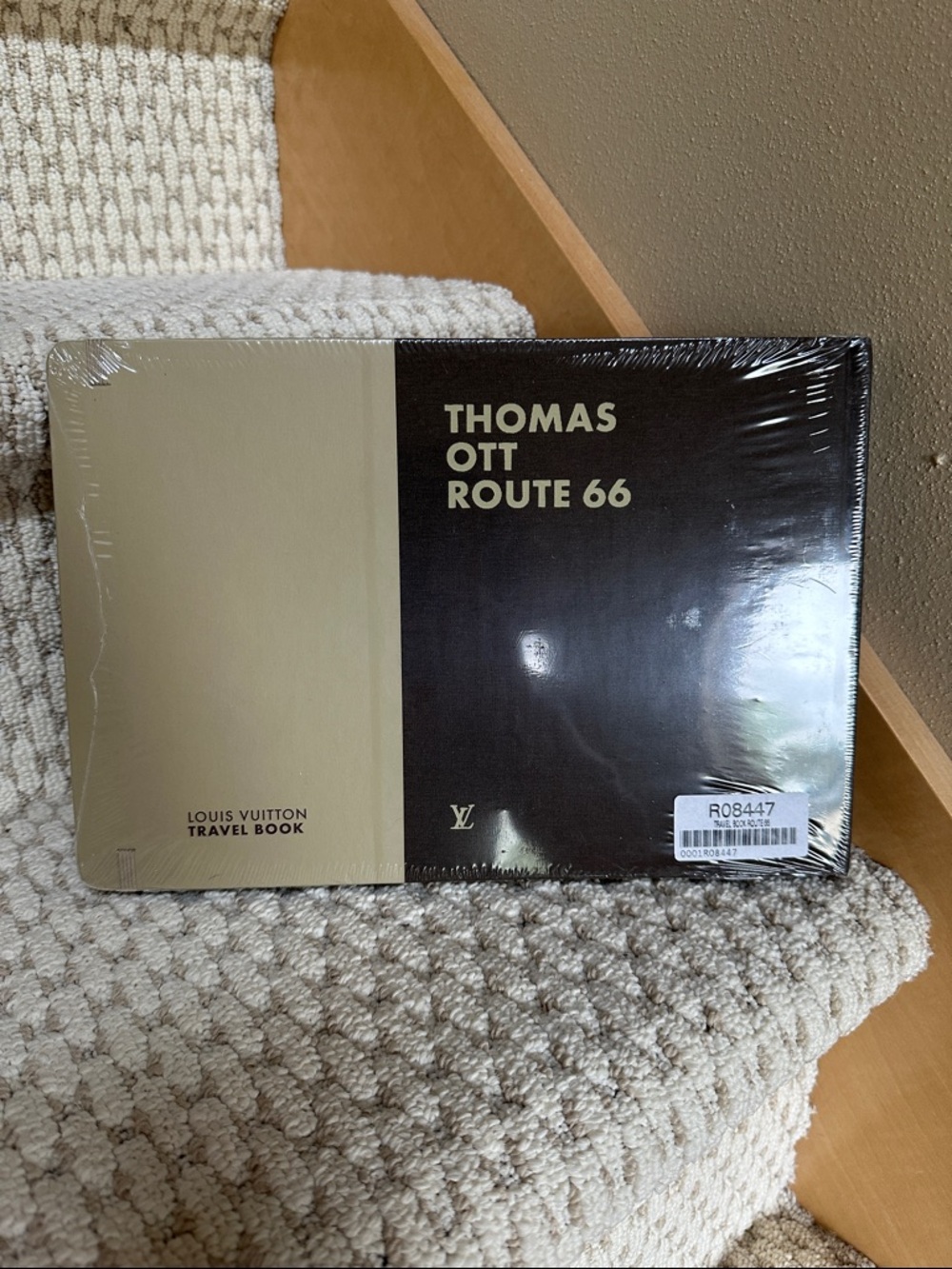 Louis Vuitton Travel Book titled "Route 66".  Brand new in plastic - Picture 5 of 8